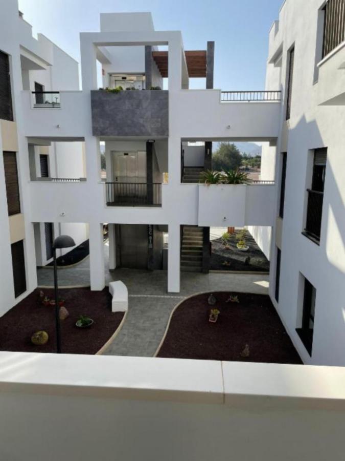 Green View Luxury Appartment In New Complex Pueblo Majorero Next To Golf Course 5 Min Walk From The Beach And Atlantico Shopping Centre In Caleta De Fuste Next To Cassino And Elba Sara Hotel 2 Bedrooms 2 Bathrooms Huge Terace! Екстериор снимка